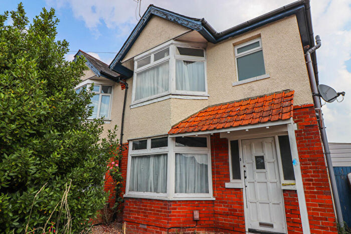4 Bedroom Semi-Detached House To Rent In Ripstone Gardens, Southampton, SO17