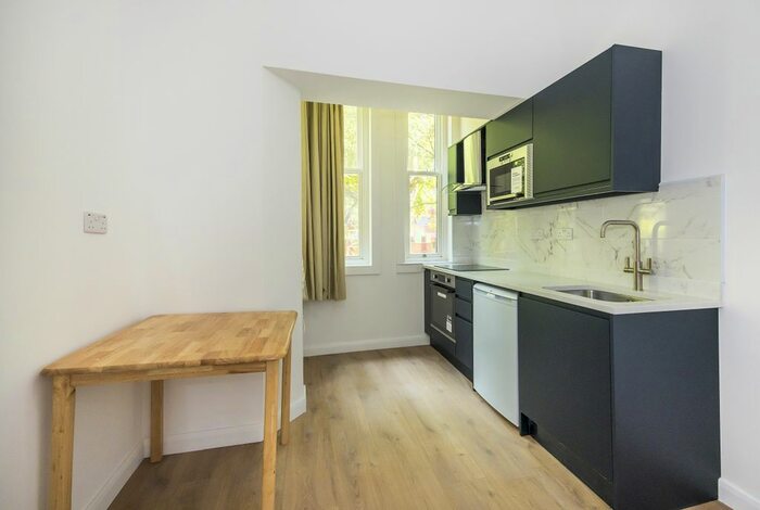 Studio To Rent In Fitzjohns Ave, Hampstead, London, NW3