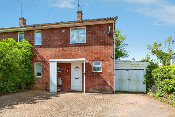 3 Bedroom Semi Detached House For Sale In Courtlands, Maidenhead, Berkshire, SL6