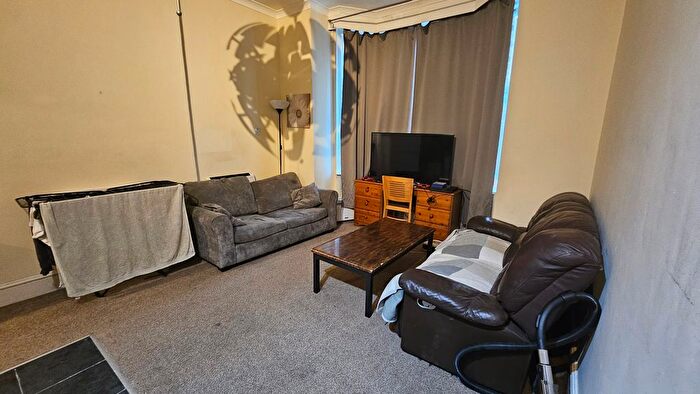 1 Bedroom Flat To Rent In Bulmershe Road, Reading, RG1