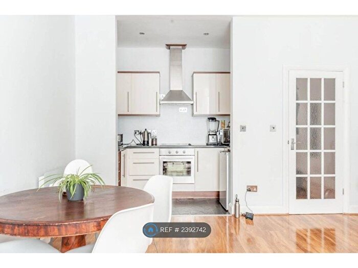 2 Bedroom Flat To Rent In Finborough Road, London, SW10