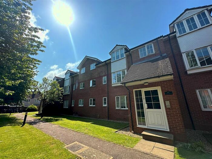 1 Bedroom Flat To Rent In Hagden Lane, Watford, WD18