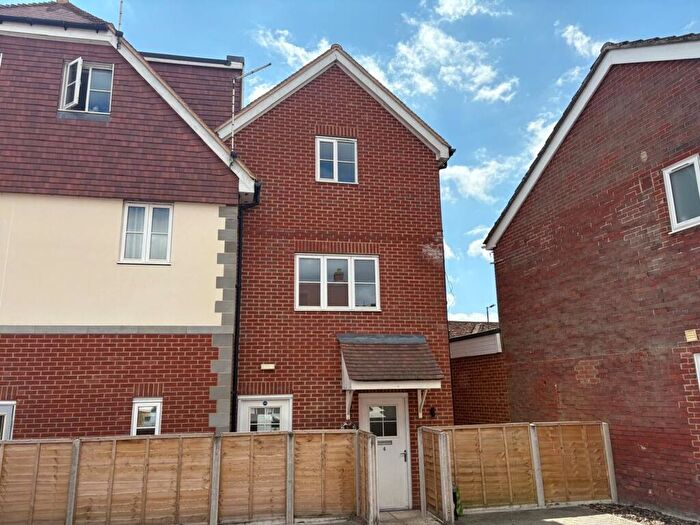 2 Bedroom Maisonette For Sale In Sloane Court, Amesbury, SP4