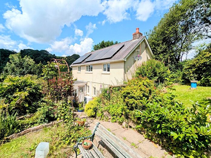 3 Bedroom Detached House For Sale In Lon Y Felin, Talog, Carmarthen, Carmarthenshire., SA33
