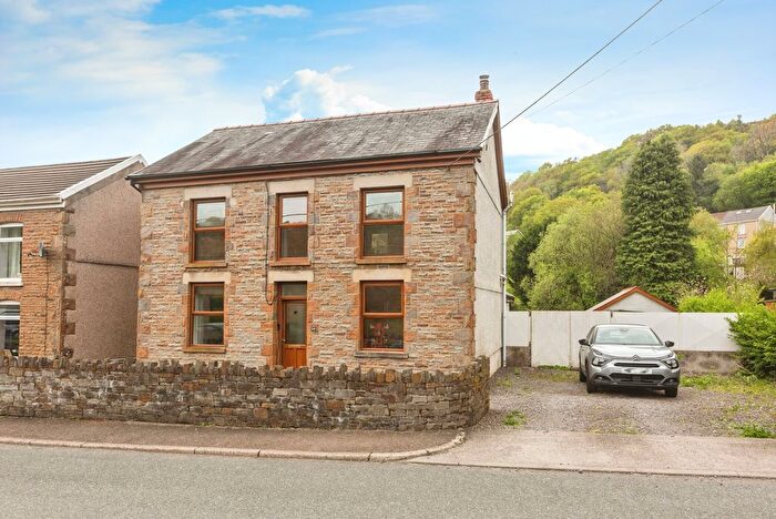 3 Bedroom Detached House For Sale In Gnoll Road, Godrergraig, Swansea, Neath Port Talbot, SA9