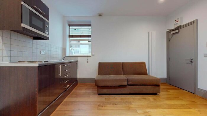 Studio To Rent In West End Lane, NW6