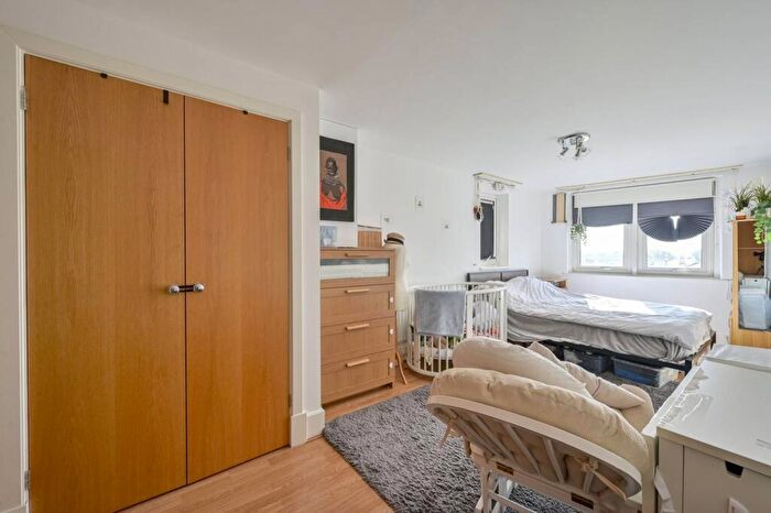 2 Bedroom Flat To Rent In Garricks House, Kingston, Kingston Upon Thames, KT1