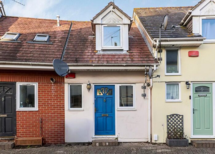 3 Bedroom Terraced House To Rent In Norwich Road, Triangle, BH2