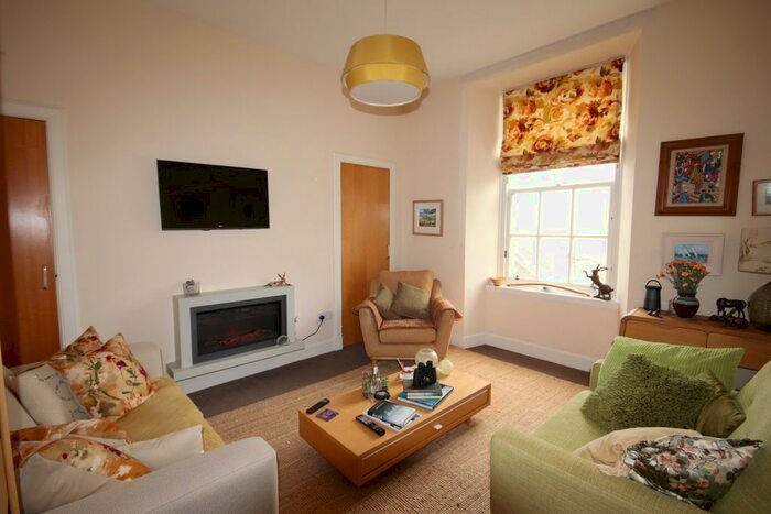 2 Bedroom Flat For Sale In Castle Street, Rothesay, Isle Of Bute, PA20