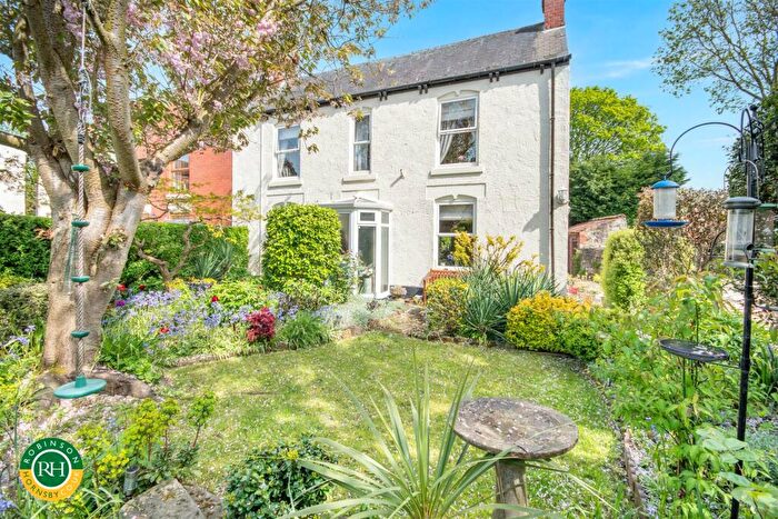 3 Bedroom Cottage For Sale In High Street, Braithwell, Rotherham, S66