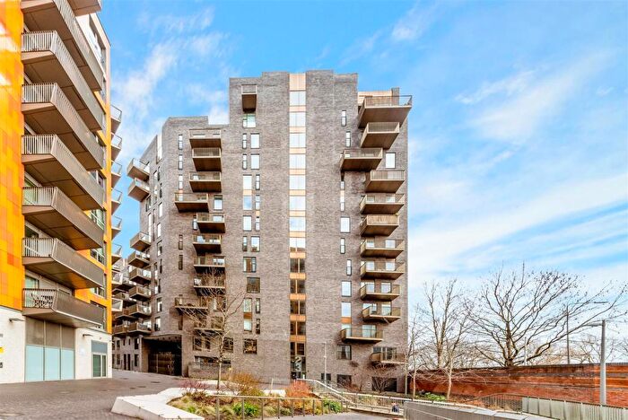 1 Bedroom Flat For Sale In Maud Street, Canning Town, London, E16