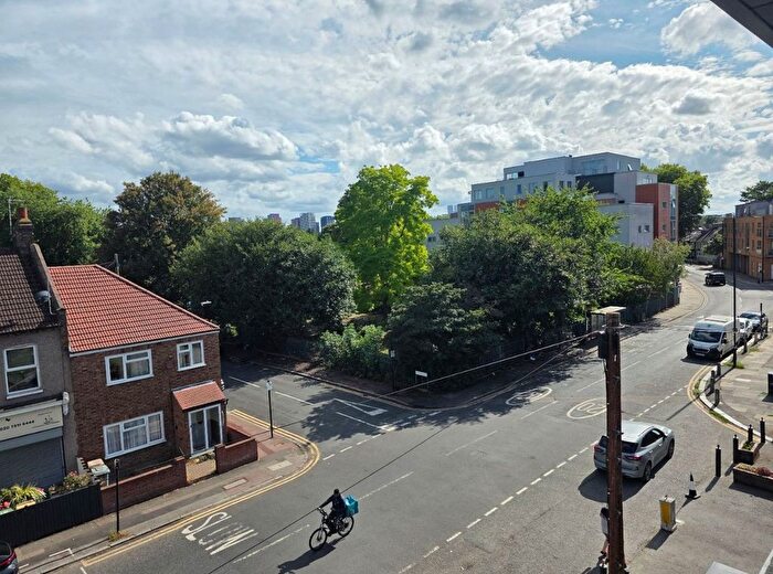 1 Bedroom Flat To Rent In Grange Road, London, E13