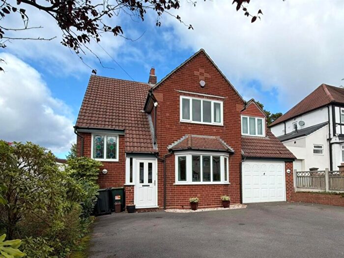 4 Bedroom Detached House For Sale In Perry Hill Road, Oldbury, B68