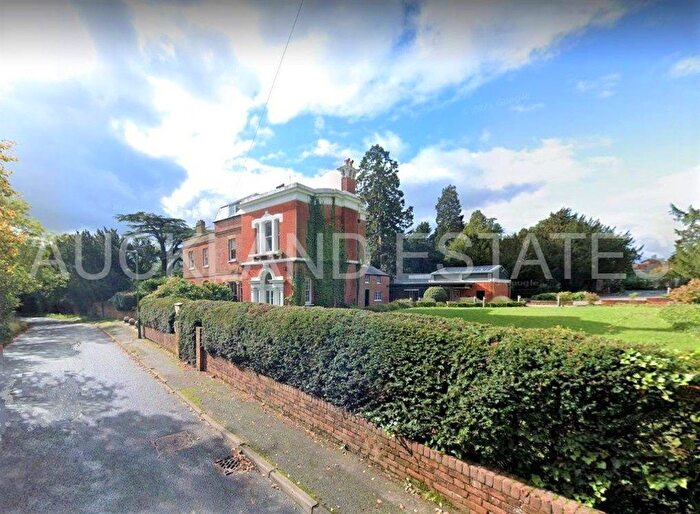 Studio To Rent In Blanche Lane, South Mimms, Potters Bar, EN6