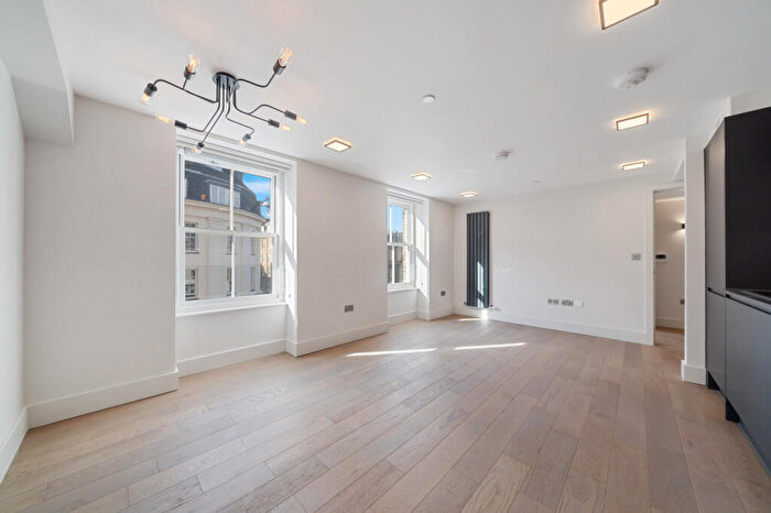 1 Bedroom Flat To Rent In Flat, Leather Lane, EC1N