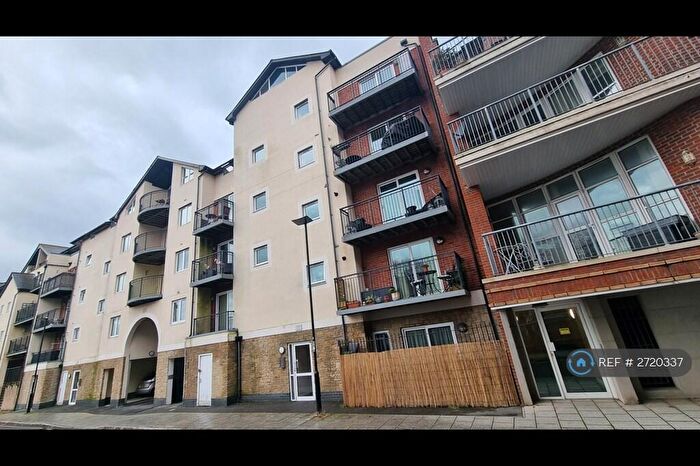 1 Bedroom Flat To Rent In Admirals Wharf, Southampton, SO14
