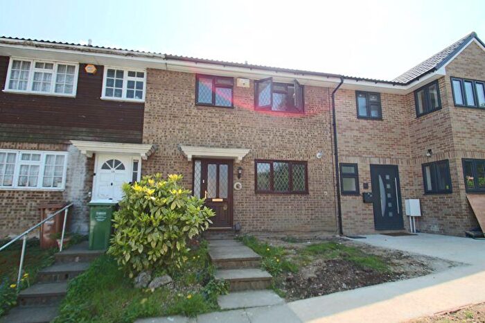 3 Bedroom Terraced House To Rent In Myrtle Close, Erith, DA8