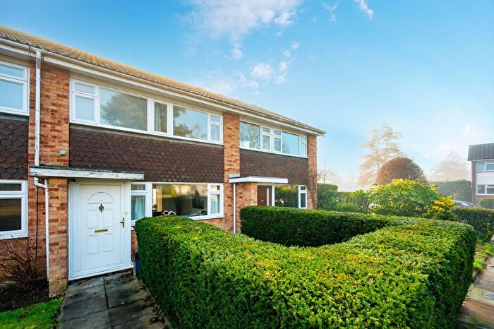 3 Bedroom Property For Sale In Woodville Road, Ham, Richmond, TW10