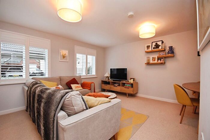 2 Bedroom Flat For Sale In Goodier Road, Chelmsford, CM1