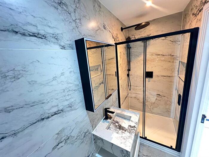 2 Bedroom Apartment To Rent In A Rotherhithe Street, London, SE16