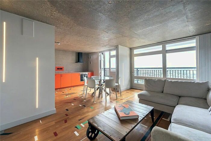 2 Bedroom Flat To Rent In Golborne Road, London, W10