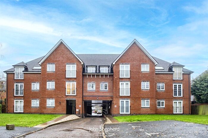 1 Bedroom Flat To Rent In Warwick Park Court, Warwick Road, Solihull, West Midlands, B92