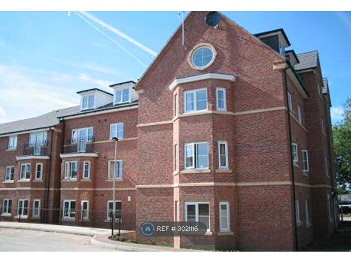 2 Bedroom Flat To Rent In Castle Grove, Pontefract, WF8