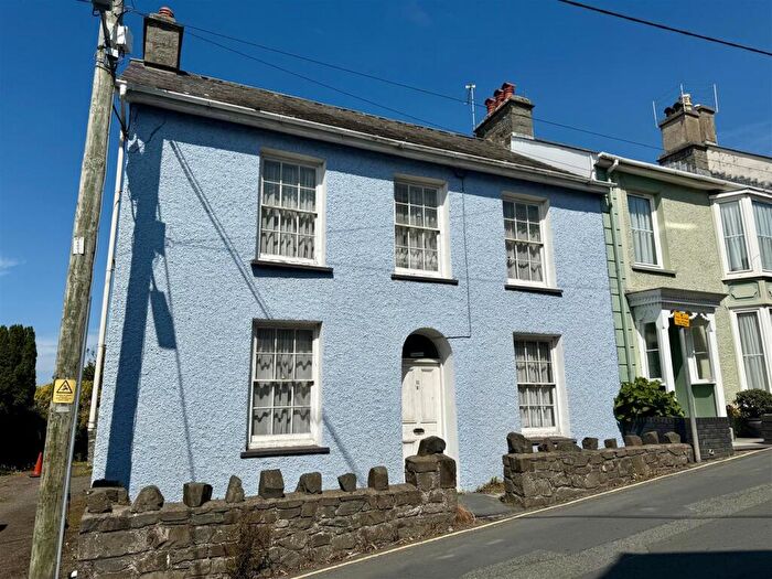 3 Bedroom House For Sale In Hill Street, New Quay, SA45