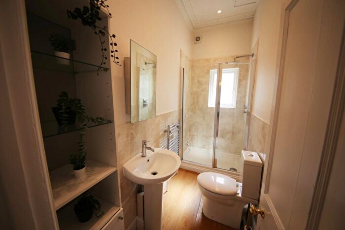 6 Bedroom Apartment To Rent In Oakfield Place, Clifton, BS8