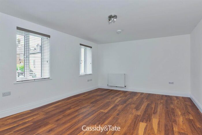 Studio To Rent In Grange Street, St Albans, Hertfordshire, AL3