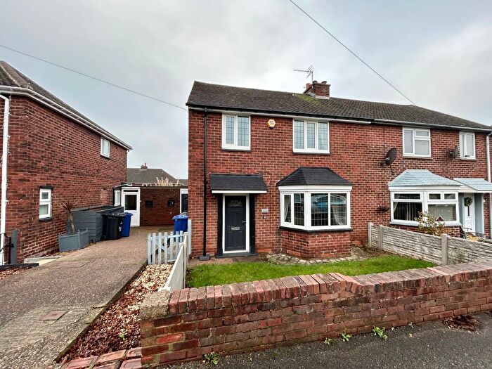 3 Bedroom Semi-Detached House To Rent In Schofield Road, Darfield, Barnsley, S73