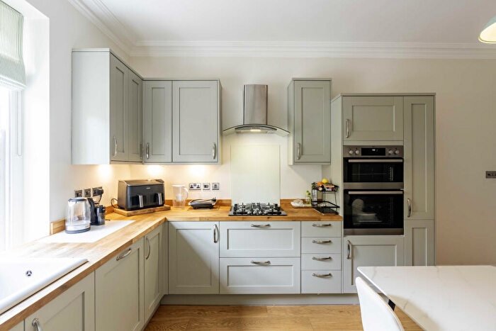 2 Bedroom Flat For Sale In St Johns Road, Clifton, Bristol, BS8