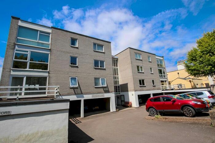 2 Bedroom Flat To Rent In Wellington Terrace, Clevedon, BS21