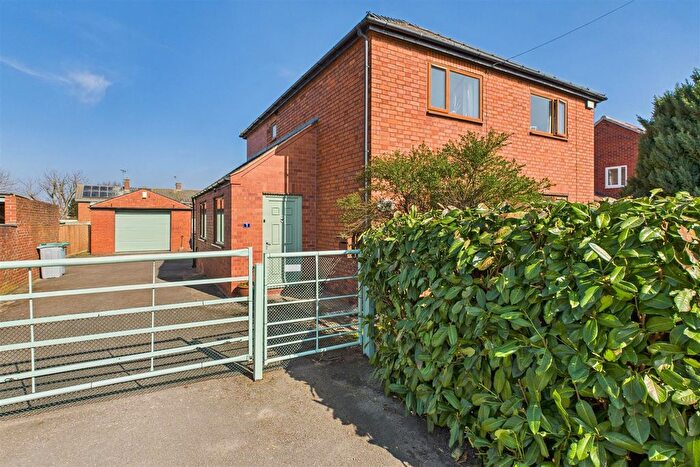 4 Bedroom Detached House For Sale In Beckingham Road, Coddington, NG24