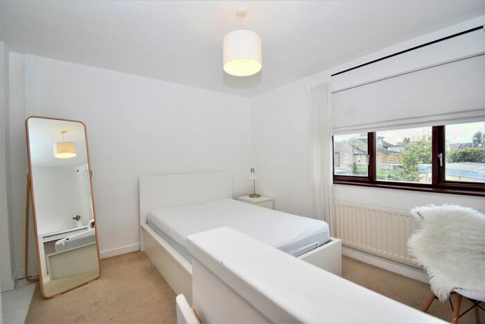 1 Bedroom End Of Terrace House To Rent In Peatfield Close, Sidcup, DA15