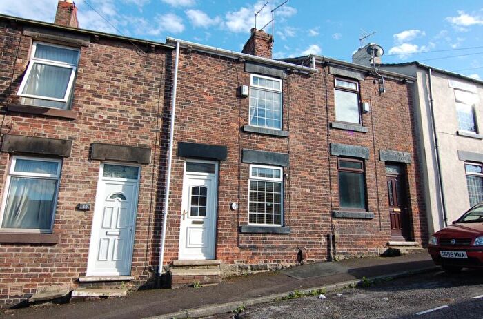 3 Bedroom House To Rent In Pearsons Field, Wombwell, S73