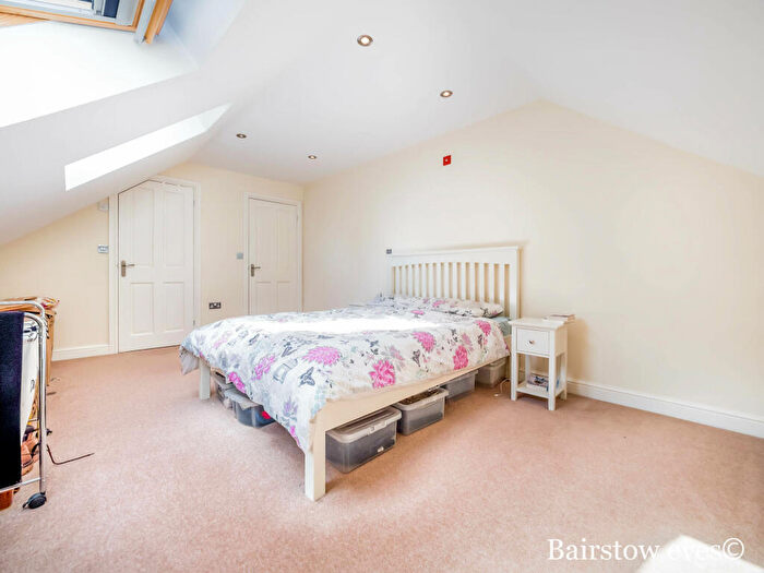 1 Bedroom Apartment To Rent In Glengall Road, Woodford Green, IG8