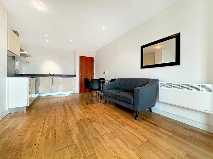 2 Bedroom Apartment To Rent In Montague, Gotts Road, Leeds City Centre, LS12