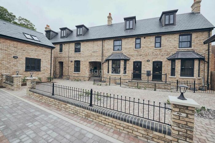 2 Bedroom Flat To Rent In East Street, St Ives, PE27