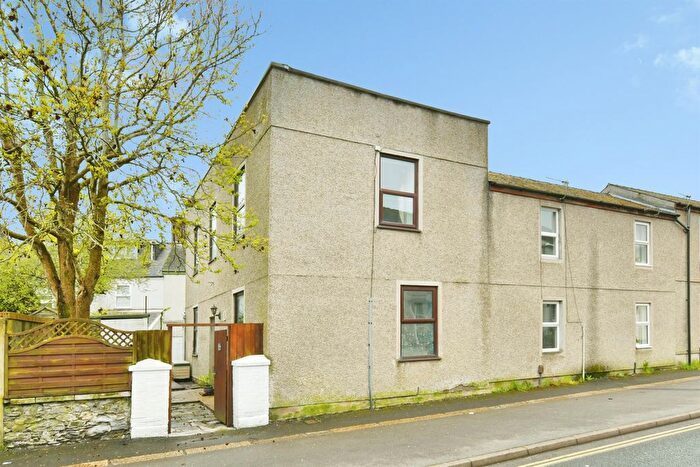 3 Bedroom End Terrace House For Sale In Embankment Road, Plymouth, PL4