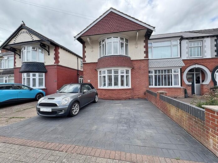 3 Bedroom End Of Terrace House For Sale In Hawthorn Crescent, Cosham, PO6