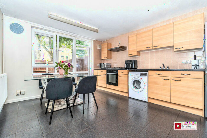 4 Bedroom Town House To Rent In Kirkland Walk, Dalston, Hackney, London, E8