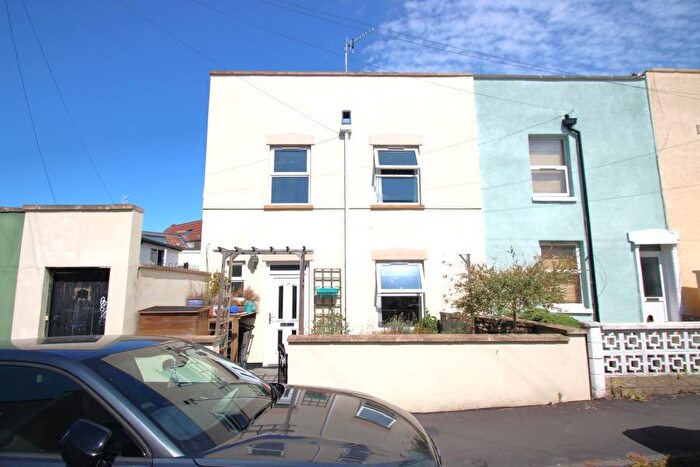 2 Bedroom Terraced House To Rent In The Nursery - Bedminster, BS3