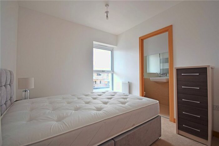 2 Bedroom Flat For Sale In Flamsteed Close, Cambridge, CB1