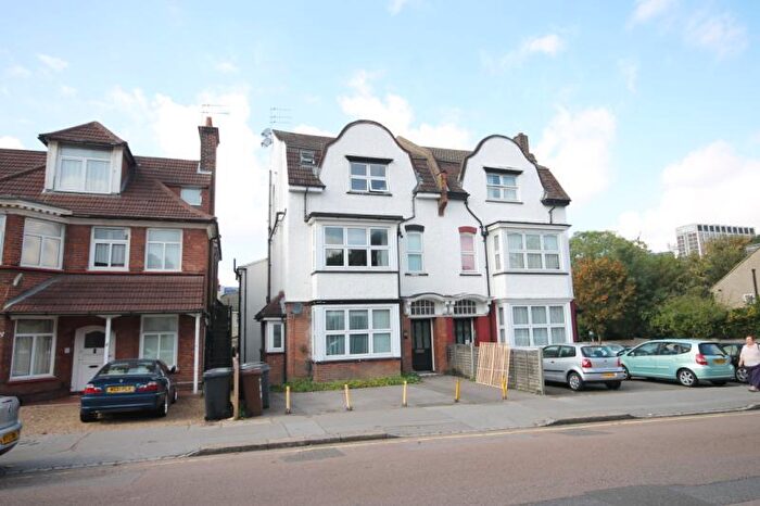 1 Bedroom Apartment To Rent In Chatsworth Road, Croydon, CR0