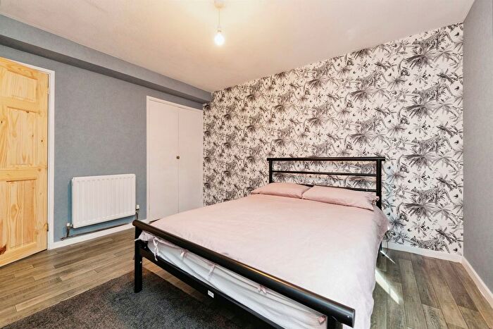 1 Bedroom Flat For Sale In Haldens, Welwyn Garden City, AL7