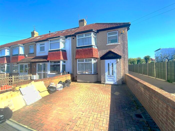 3 Bedroom End Of Terrace House To Rent In Berkeley Road, Hillingdon, UB10