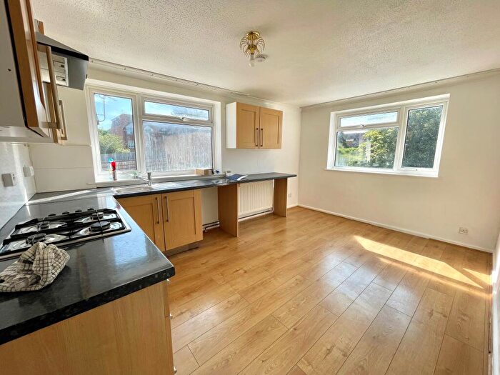 3 Bedroom Maisonette To Rent In Windham Road, BH1