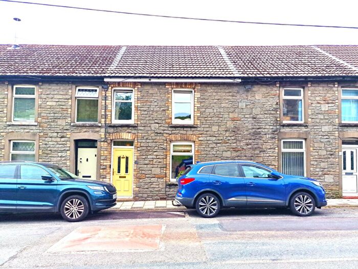 3 Bedroom Terraced House For Sale In Islwyn Road, Cwmfelinfach, Caerphilly County Borough, NP11