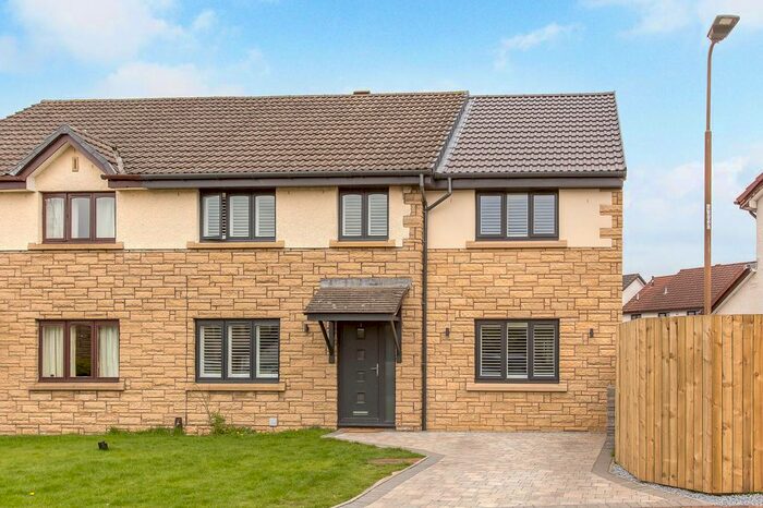 4 Bedroom Semi-Detached House For Sale In Gogarloch Syke, South Gyle, Edinburgh, EH12